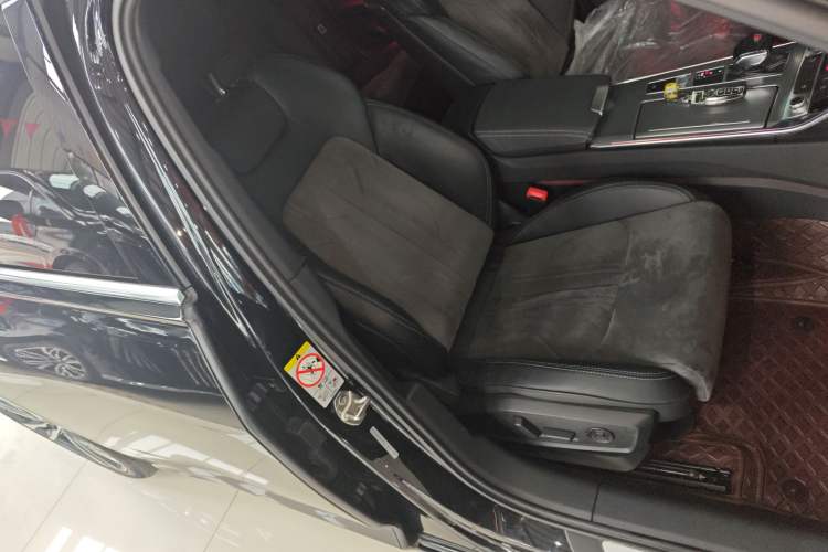 Used Audi A6L 2019 40 TFSI Luxury Dynamic Model
