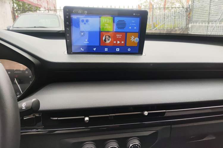 Used Wuling Alvez 2022 1.5L Manual Free-Style Model Audio And AC Panel