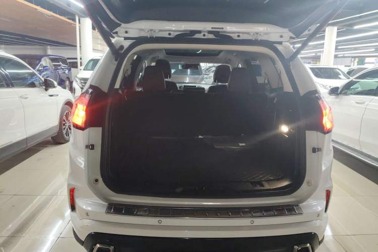 Used Ford Edge 2020 EcoBoost 245 Two-Wheel Drive Titanium 7-Seater
