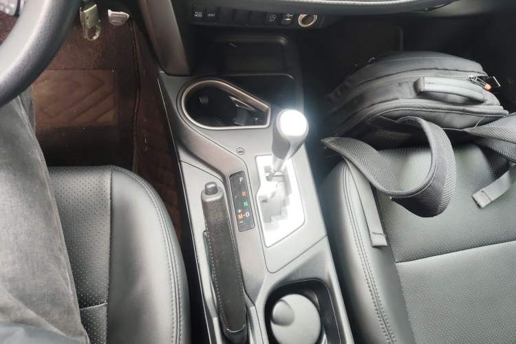 Used Toyota RAV4 2019 2.0L CVT Two-Wheel Drive Pioneer Edition China V Standard
