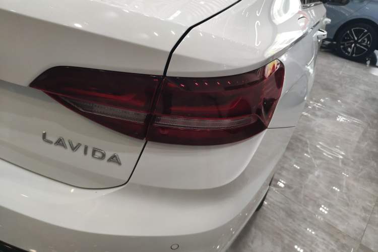 Used Volkswagen Lavida 2023 Revised Version 1.5L Automatic Starry Sky Edition – 5 Million Units Right Rear Taillight