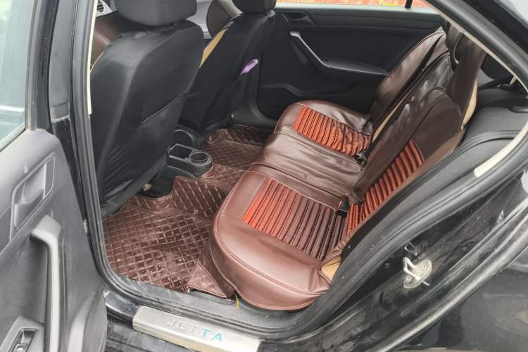 Used Volkswagen Jetta 2015 Value Edition 1.6L Manual Fashionable Style