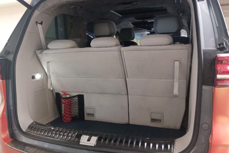 Used Roewe iMAX8 2022 400TGI Prestige Edition
