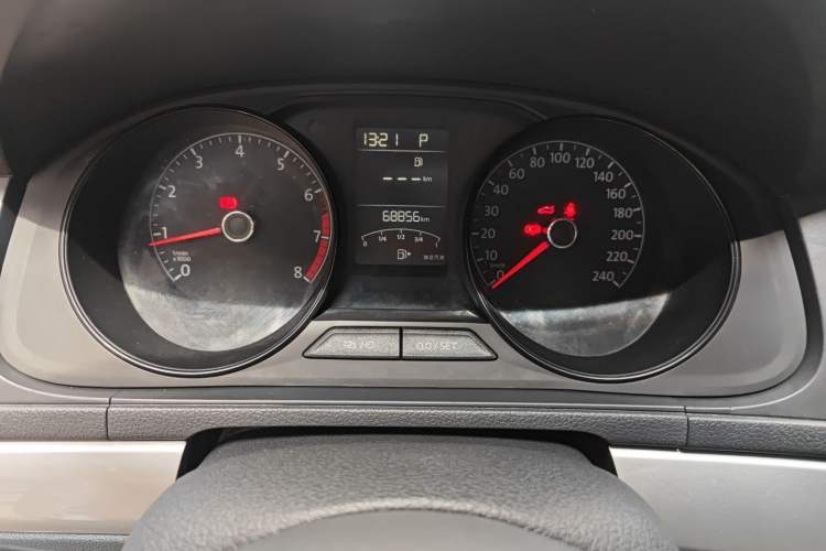 Used Volkswagen Gran Lavida 2015 1.6L Automatic Fashion Edition Instrument Cluster