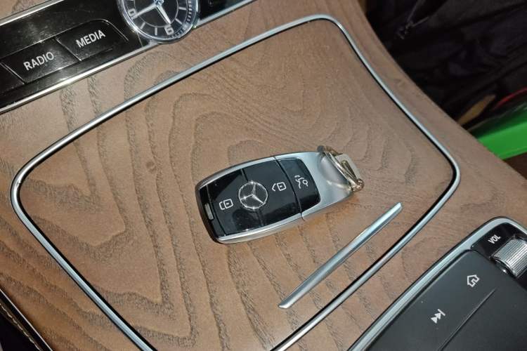 Used Mercedes-Benz E-Class 2019 Restyled E 300 L Luxury Edition