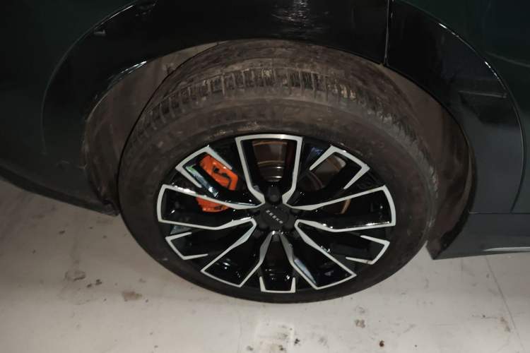 Used Zeekr 7X 2025 100 kWh Long-Range Rear-Wheel Drive with Intelligent Driving Features