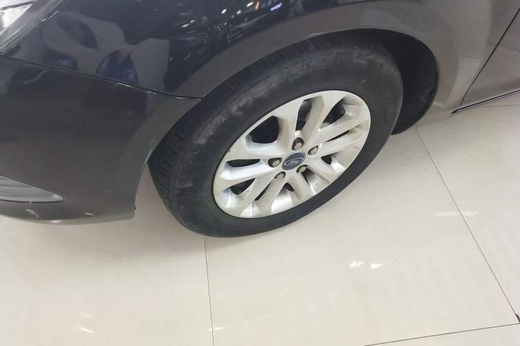 Used Ford Focus 2013 Hatchback Classic 1.8L Manual Base Model