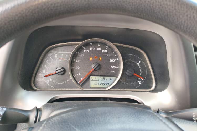 Used Toyota RAV4 2019 2.0L CVT Two-Wheel Drive Luxury Version China VI Standard