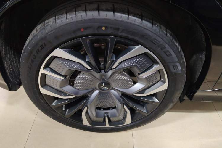 Used Hongqi Tiangong 08 2025 680 Ultra Four-Wheel-Drive Version Exterior 5