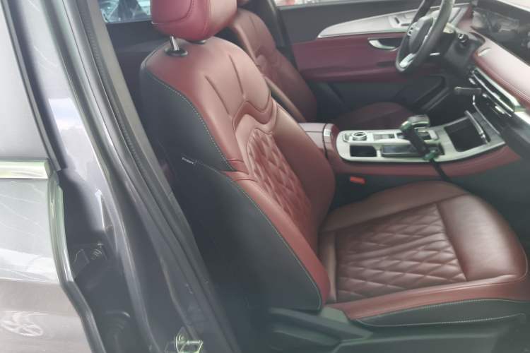 Used JETOUR X70 PLUS 2023 1.6T DCT Stronger 5-Seater