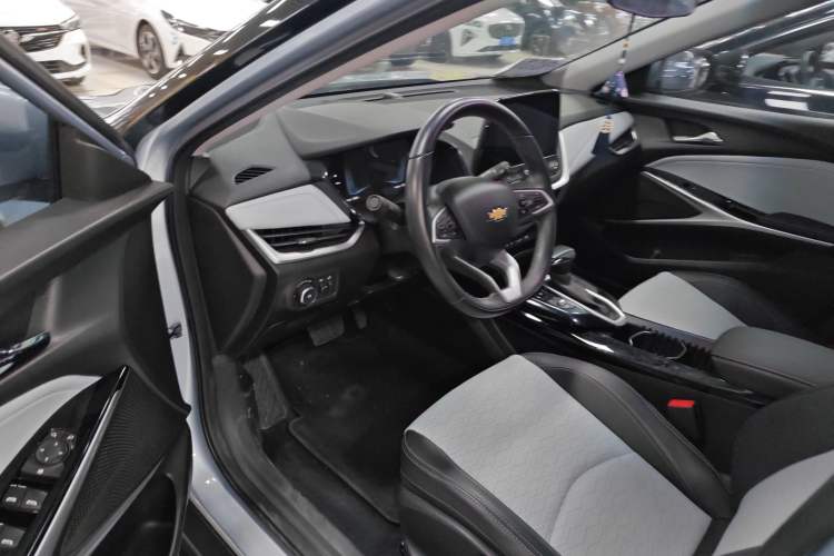 Used Chevrolet Menlo 2022 Starry Edition Driver Seat