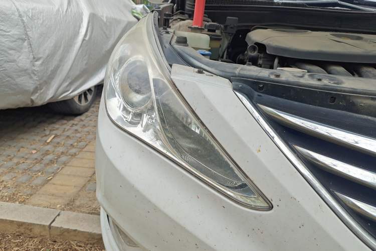 Used Hyundai Sonata 2014 2.0L Automatic Luxury Edition Right Front Headlight
