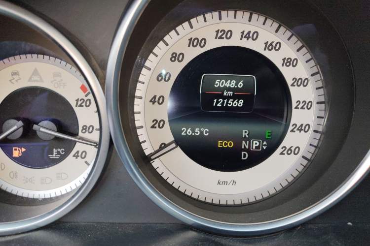 Used Mercedes-Benz E-Class 2014 Restyled E 260 L Sport Edition Odometer Close Up