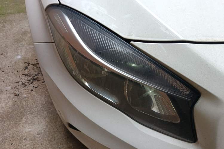 Used Mercedes-Benz GLA 2016 GLA 200 Sport Edition Right Front Headlight