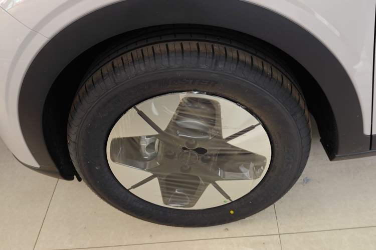 Used Geely Galaxy Geome 2025 310km Dream Edition Left Front Wheel Hub