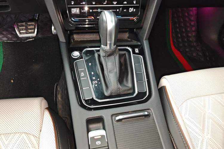 Used Volkswagen Magotan 2023 2 Million Units Commemorative Edition 330TSI DSG Luxury Version