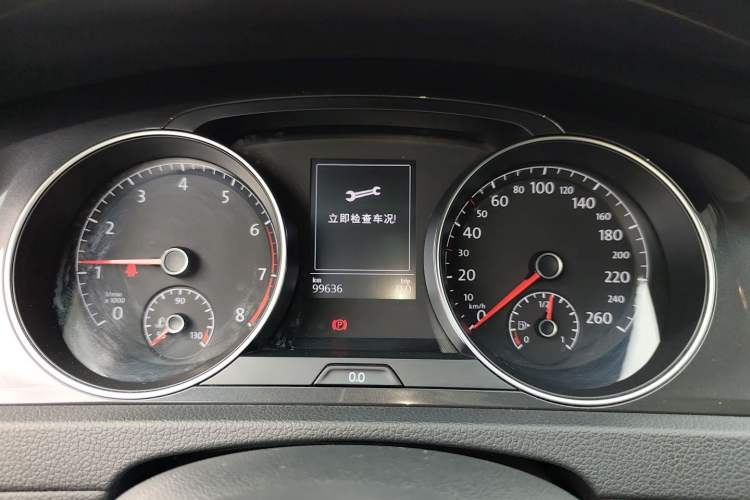 Used Volkswagen Golf 2017 1.6L Automatic Comfort Million-Vehicle Anniversary Edition