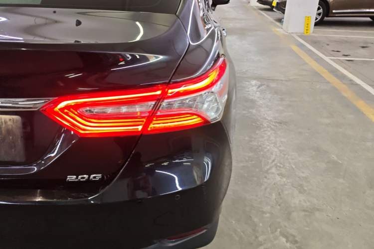 Used Toyota Camry 2021 2.0G Luxury Edition