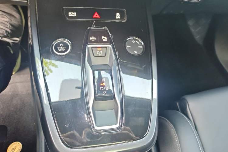 Used Audi Q4 e-tron 2024 40 e-tron Boundary Edition Gear Lever
