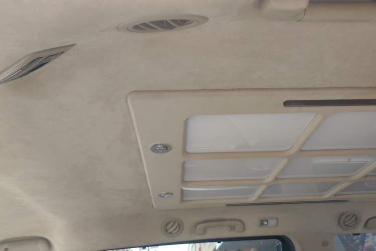 Used Toyota SIENNA 2018 3.5 Four-Wheel Drive LE Version 7 Seats – Canadian Edition Headliner