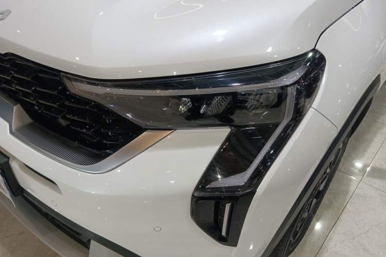 Used Kia Sonet 2024 1.5L Luxury Smart Edition