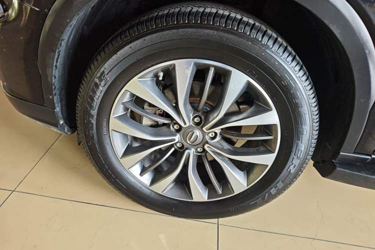 Used GAC Trumpchi GS8 2017 320T Two-Wheel Drive Luxury Smart Connectivity Version (7 Seats)