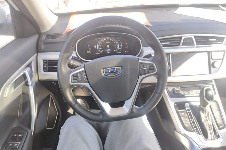 Used Geely Auto Emgrand X7 Sport 2018 1.8TD Automatic Two-Wheel Drive Smart Connect 4G Internet Edition