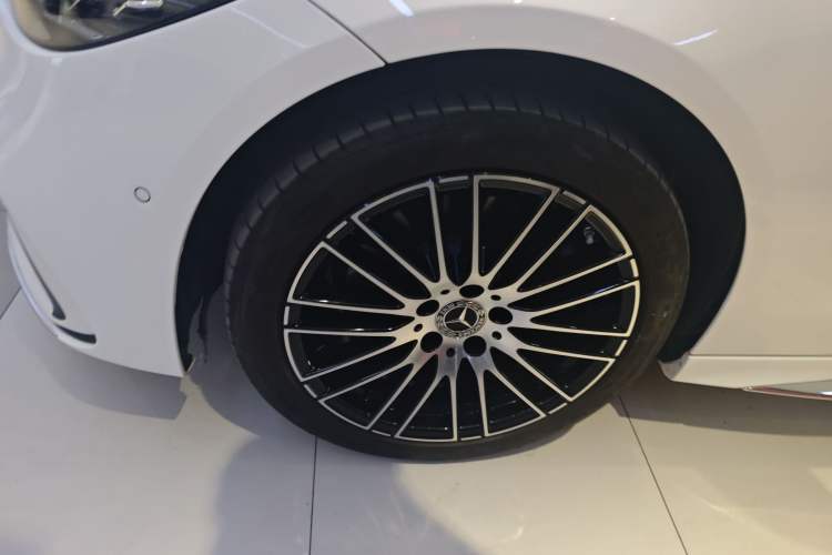 Used Mercedes-Benz C-Class 2024 Restyled C-Class 260 L Sport Edition Left Front Wheel Hub