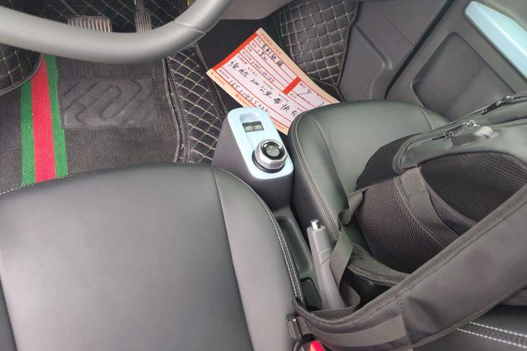 Used Geely Galaxy Panda 2024 Panda Mini 200km Endurance Bear
