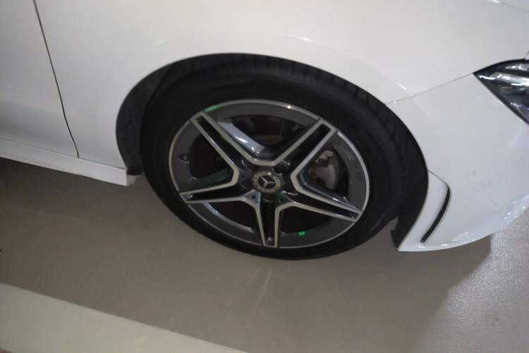 Used Mercedes-Benz CLA 2021 CLA 200 Shooting Brake Right Front Wheel Hub