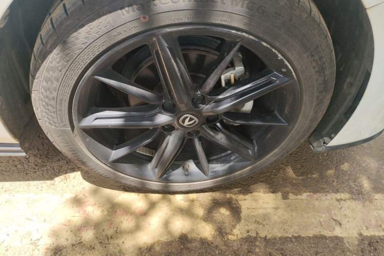 Used CHANGAN UNI-V 2023 1.5T Prestige Model