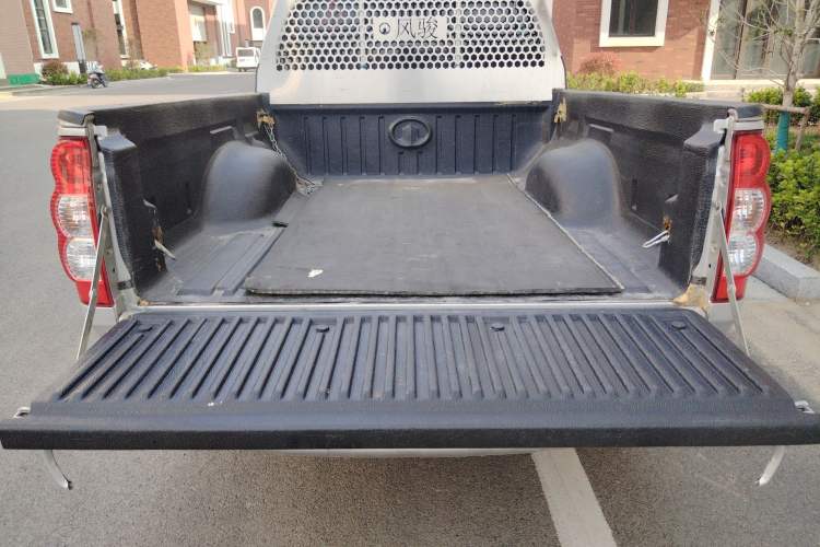 Used Great Wall Wingle 5 2023 "Ganfan" Version 1.5T Gasoline Two-Wheel-Drive Advanced Trim with Long Cargo Bed
