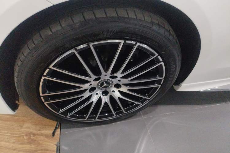 Used Mercedes-Benz C-Class 2024 C 260 L Sport Edition Left Front Wheel Hub