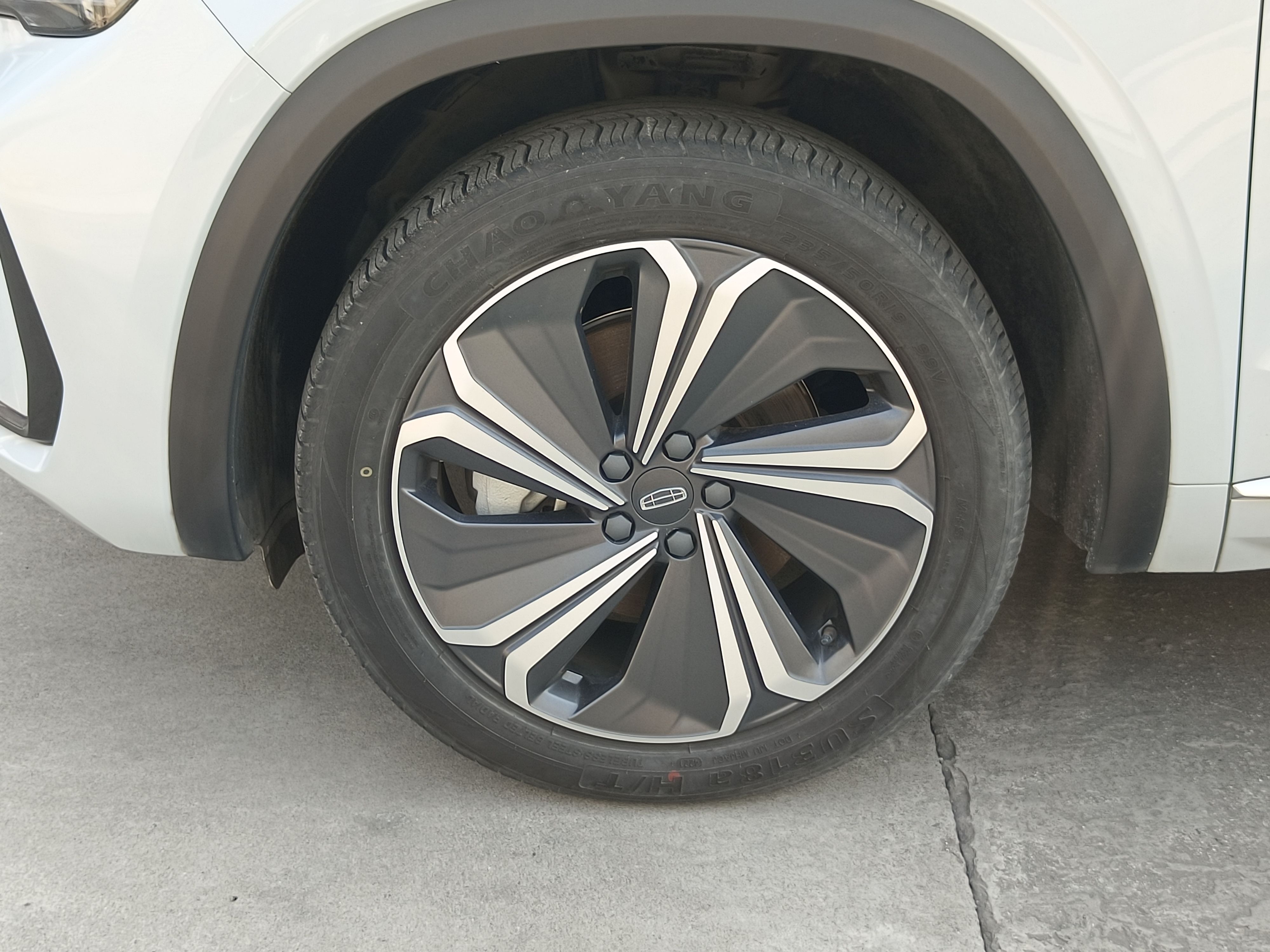 Geely Auto Monjaro L 2022 1.5T Leishen Hi·F Plug-in Hybrid Super Xun — снимка 10