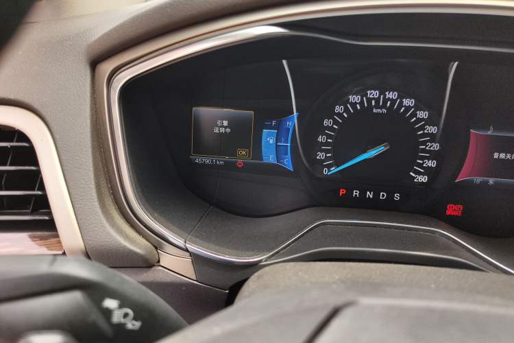 Used Ford Mondeo 2013 2.0L GTDi 200 Luxury Model Odometer Close Up