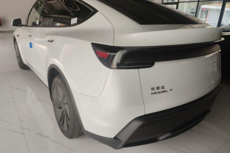 Used Tesla Model Y 2026 Rear-Drive Model Exterior 2