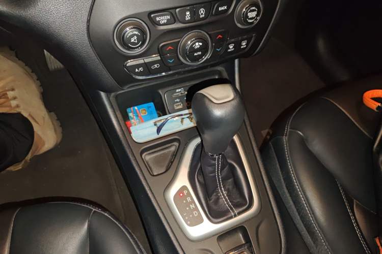 Used Jeep Cherokee 2016 2.4L Leading Edition