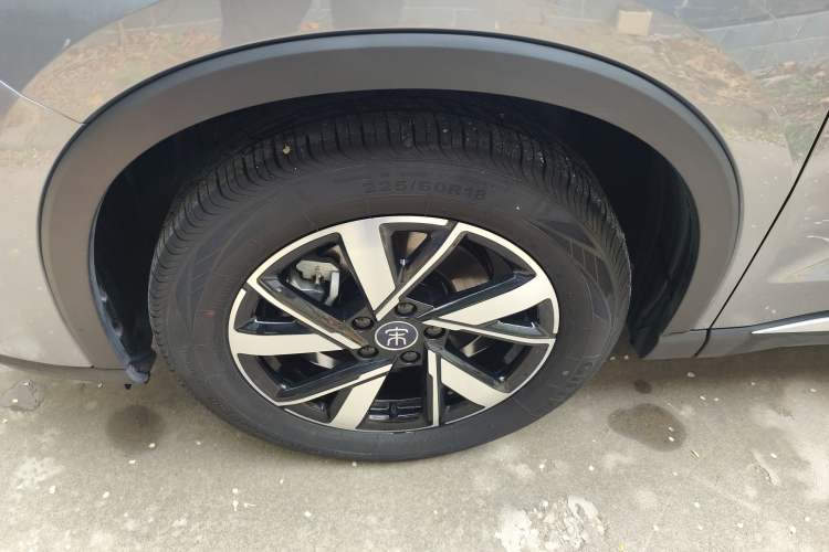 Used BYD Song Pro New Energy 2023 Champion Edition DM-i 71KM Leading Model Left Front Wheel Hub