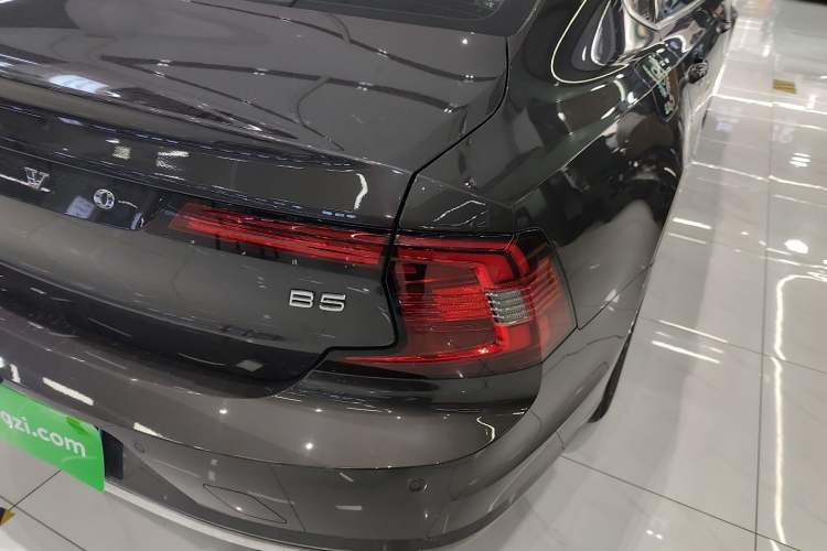 Used Volvo S90 2025 B5 Zhiyi Luxury Edition