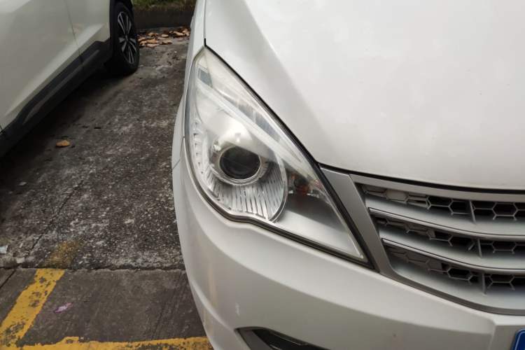 Used BAIC Weiwang M20 2017 1.5L M20S Basic Version DAM15DL Right Front Headlight