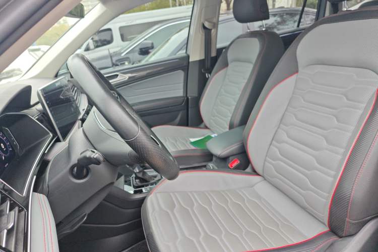 Used Volkswagen Tiguan L New Energy 2022 430 PHEV Plug-in Hybrid Flagship Edition Left Front Seat