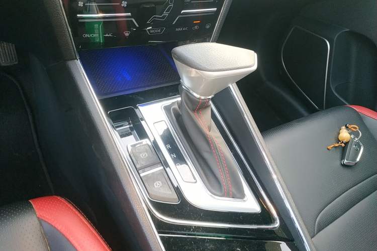 Used Venucia T60 2018 1.6L CVT Smart Edition (ISS) China VI
