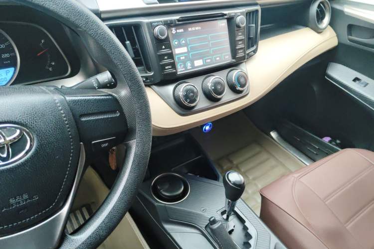 Used Toyota RAV4 2013 2.0L CVT Two-Wheel Drive Urban Edition Audio And AC Panel