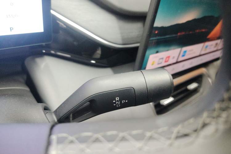 Used Geely Galaxy L6 2025 EM-i 140km Starship Edition