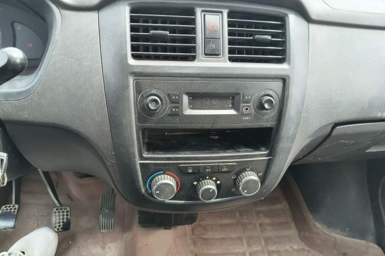 Used Wuling Rongguang 2014 1.2L S Base Model