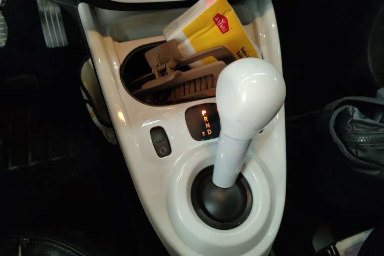 Used smart fortwo 2015 1.0L 52 kW hardtop Dynamic version
