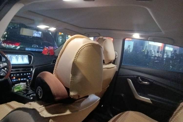 Used Venucia T90 2020 2.0L CVT Smart Connect & Smooth Drive Edition Headliner