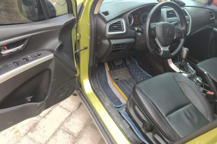 Used Suzuki S-Cross 2014 1.6L CVT Four-Wheel Drive Luxury Version