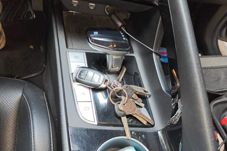 Used Hyundai Elantra 2021 1.5L CVT LUX Prestige Edition