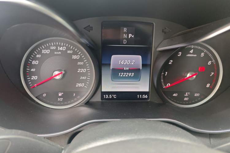 Used Mercedes-Benz C-Class 2017 C 200 L Sport Edition Odometer Close Up